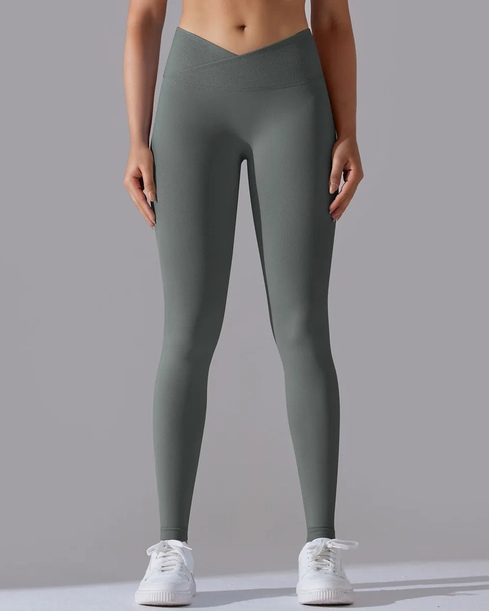 Signature V-Waist Scrunch Leggings vrshAMBITION