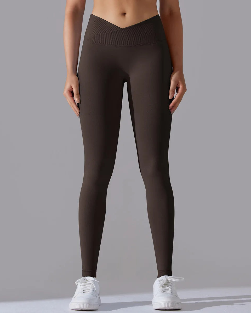 Signature V-Waist Scrunch Leggings vrshAMBITION
