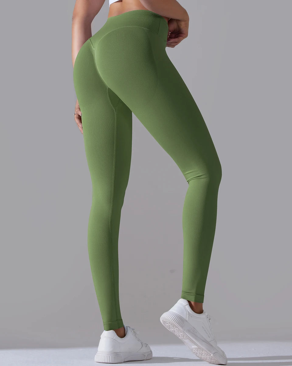 Signature V-Waist Scrunch Leggings vrshAMBITION