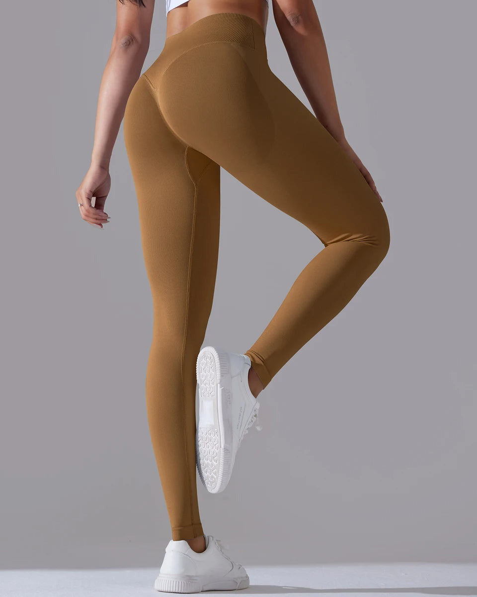 Signature V-Waist Scrunch Leggings vrshAMBITION