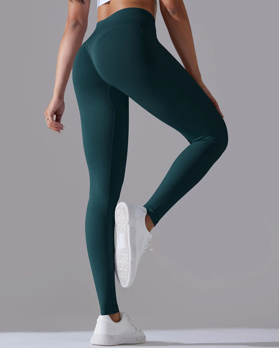 Signature V-Waist Scrunch Leggings