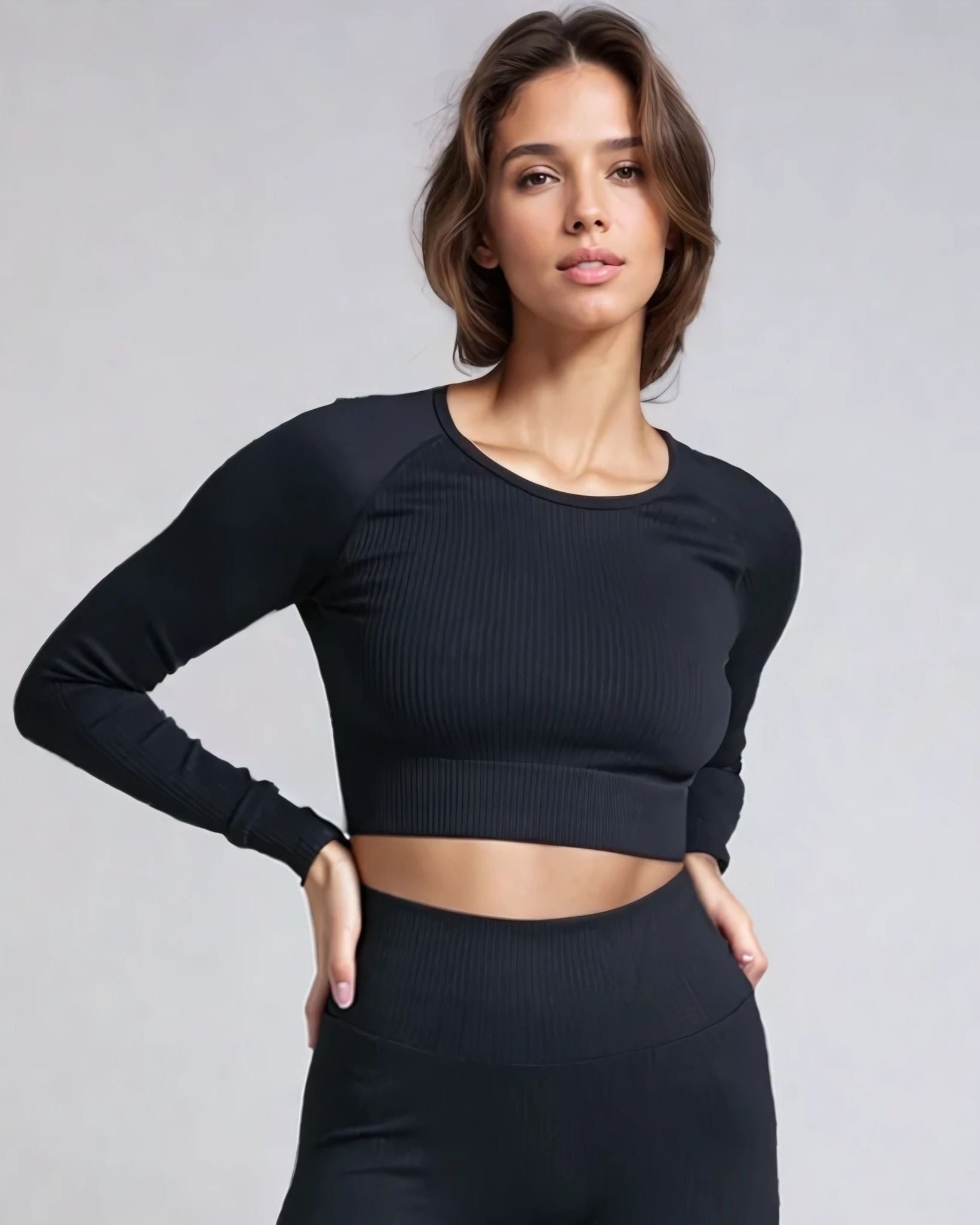Seamless Rib Long Sleeve Crop Top in black