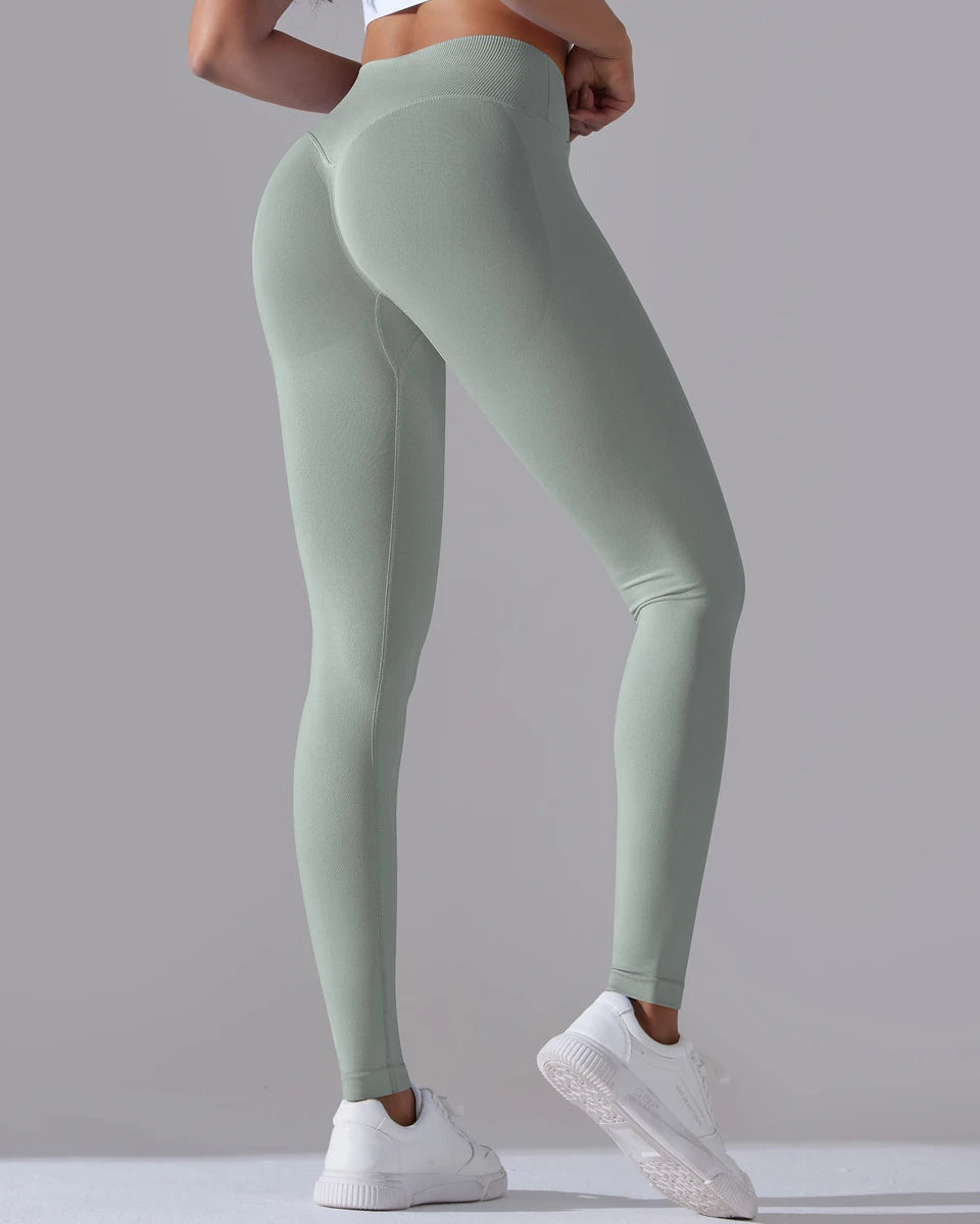 Signature V-Waist Scrunch Leggings vrshAMBITION