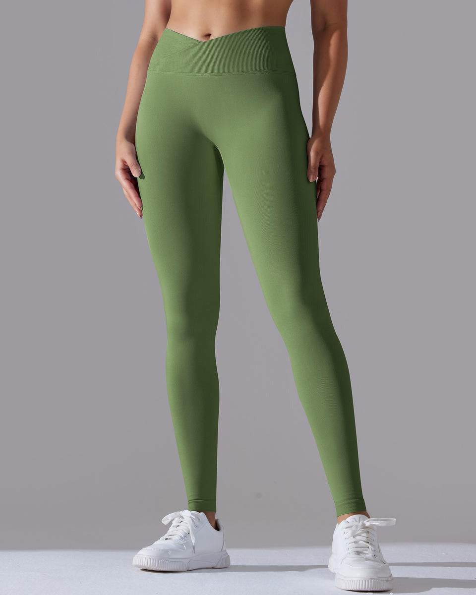 Signature V-Waist Scrunch Leggings vrshAMBITION