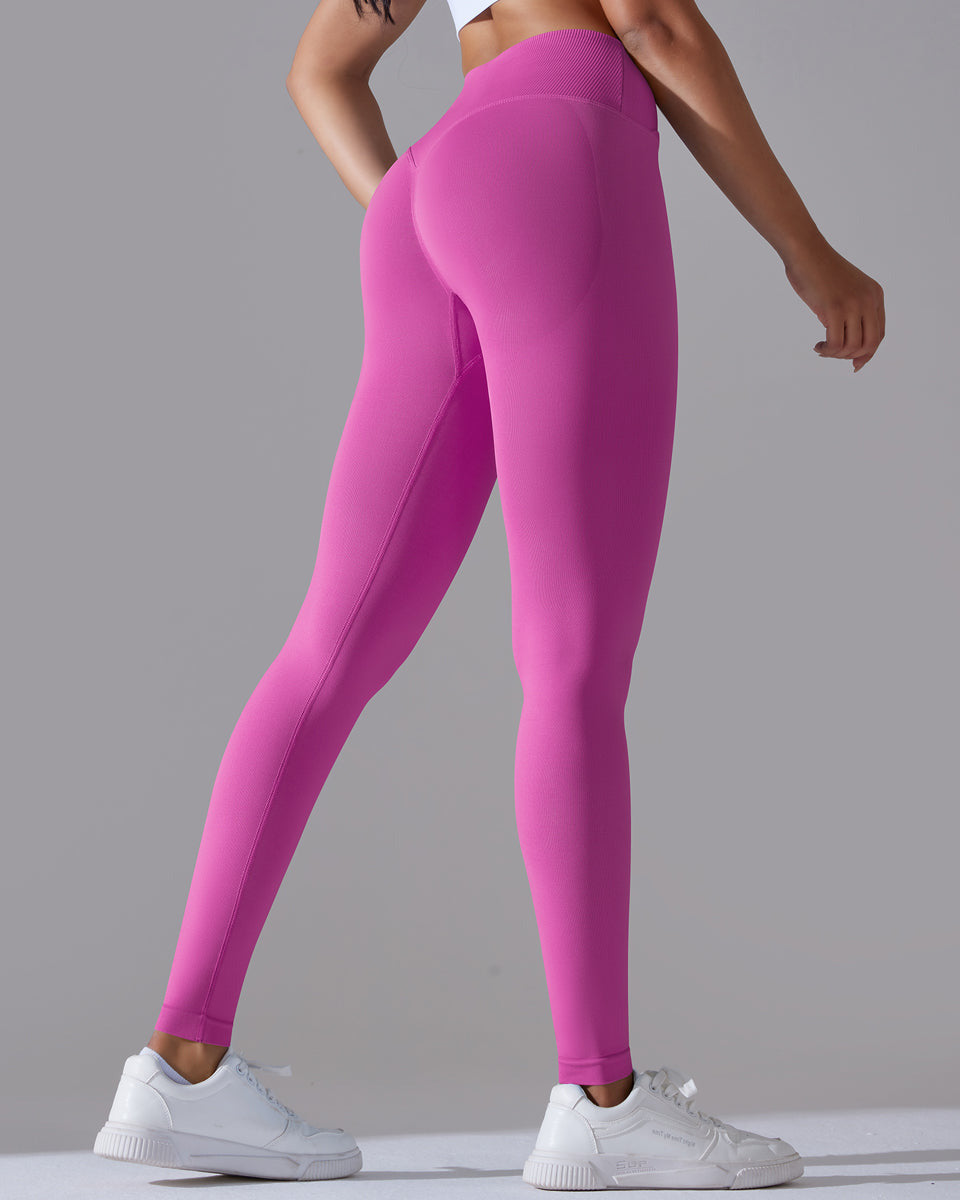 Signature V-Waist Scrunch Leggings vrshAMBITION