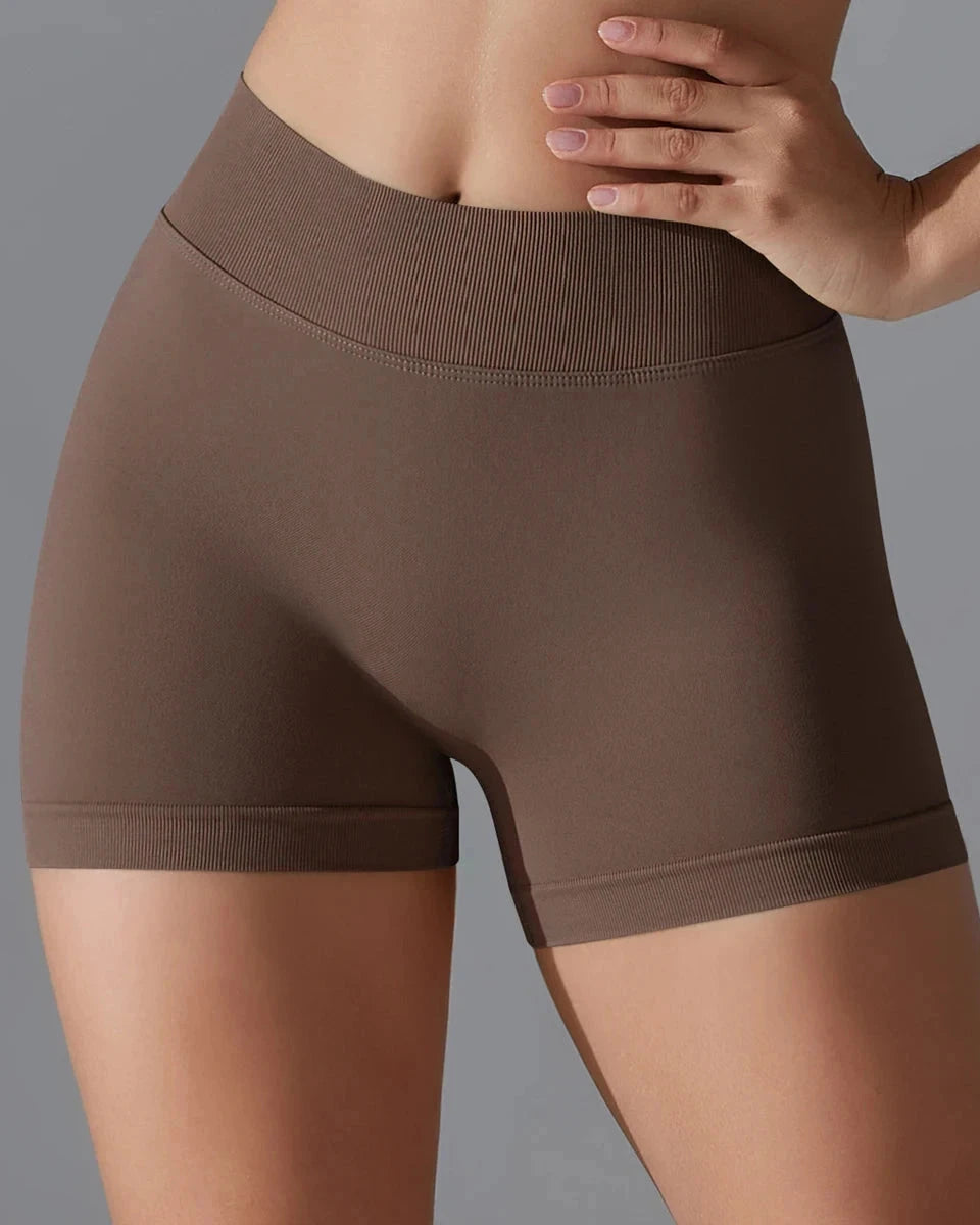 Pure Scrunch V-Back Shorts vrshAMBITION