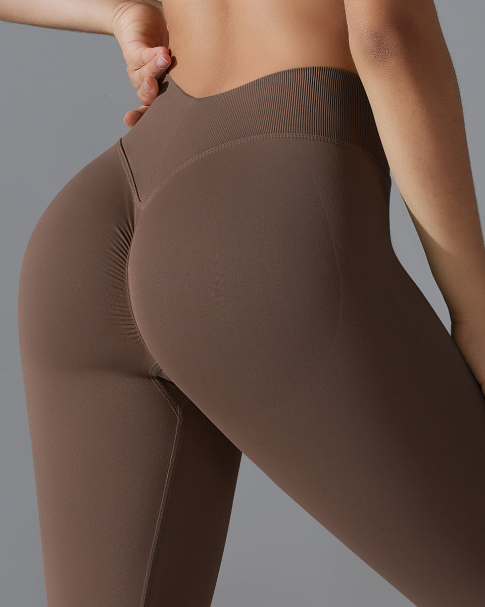 Pure Scrunch V-Back Leggings