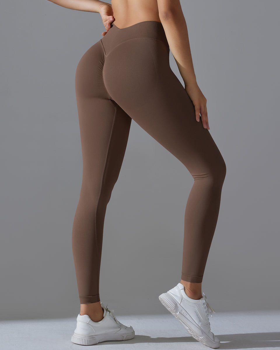 Pure Scrunch V-Back Leggings vrshAMBITION