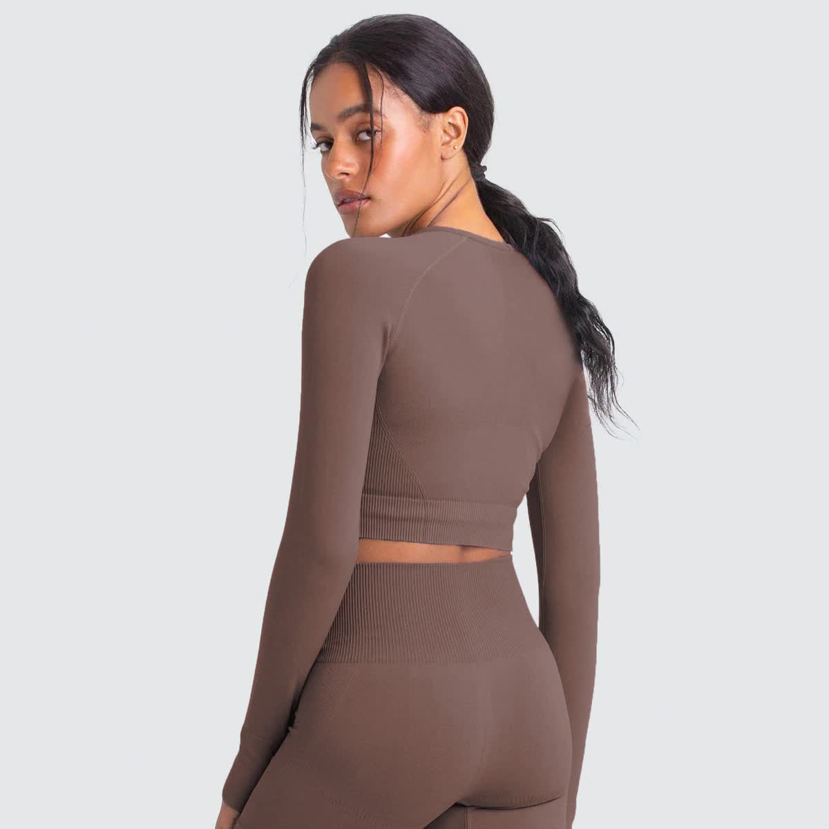 Adapt Seamless Long Sleeve Crop Top vrshWOMENS
