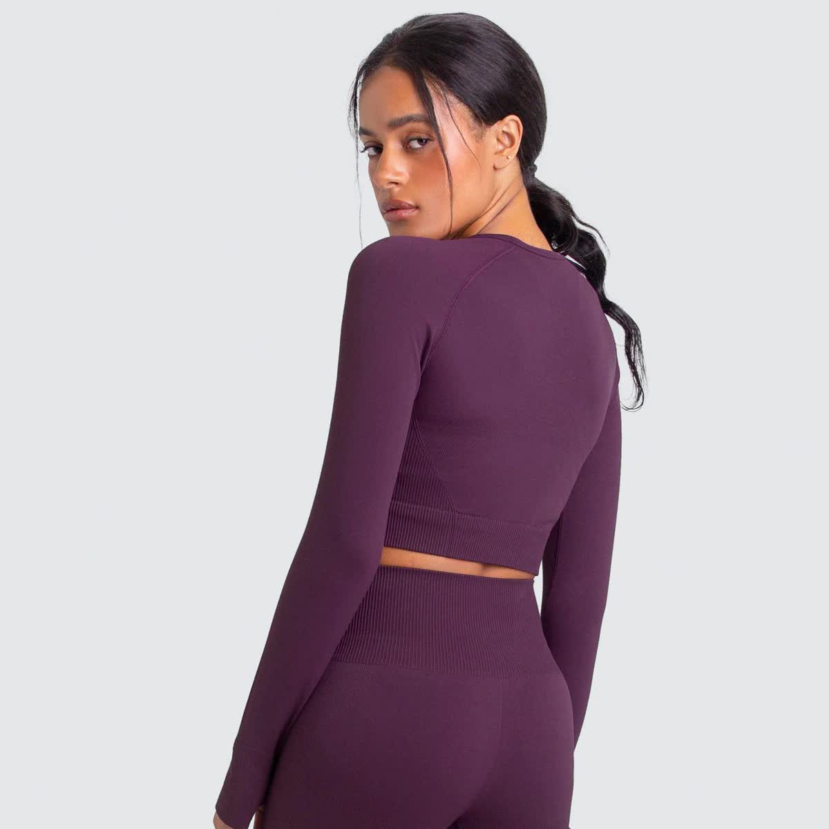 Adapt Seamless Long Sleeve Crop Top vrshWOMENS