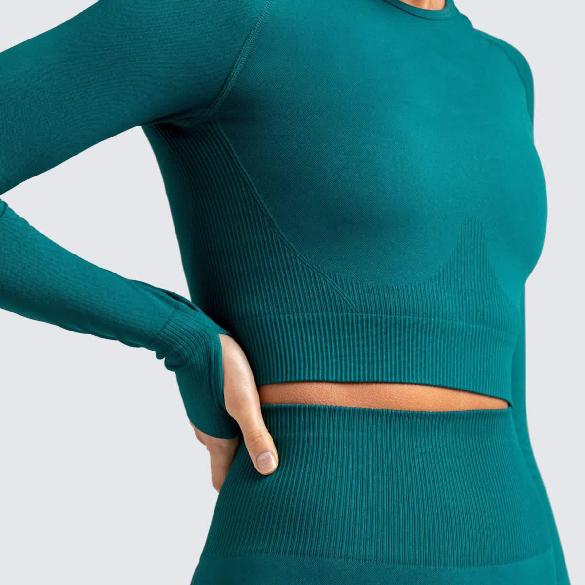 Adapt Seamless Long Sleeve Crop Top vrshWOMENS