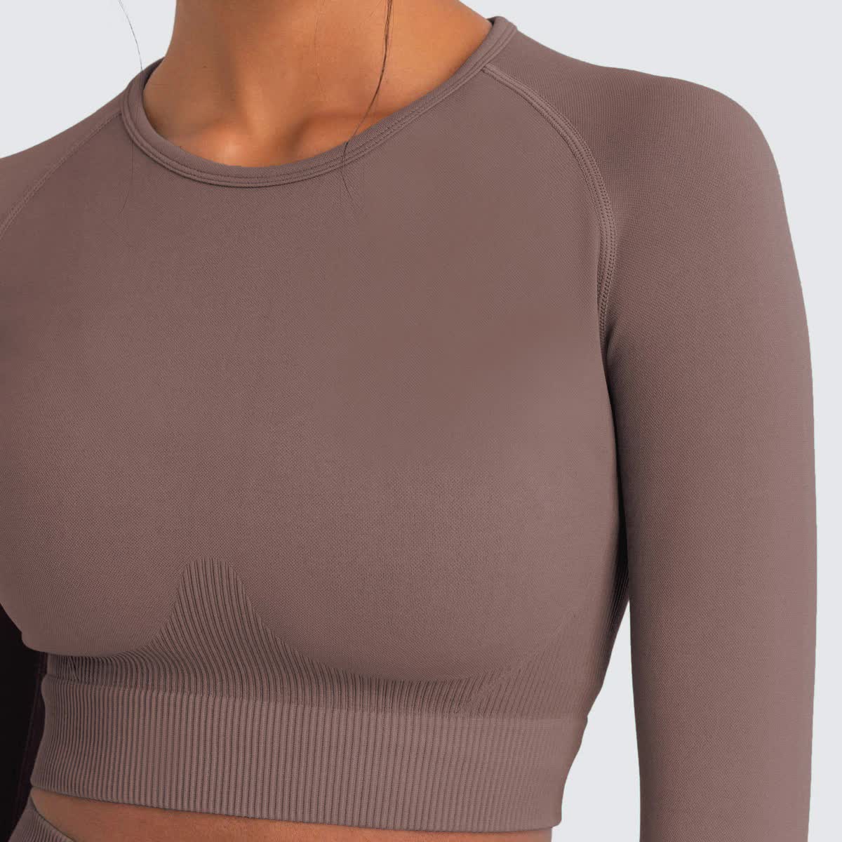 Adapt Seamless Long Sleeve Crop Top vrshWOMENS