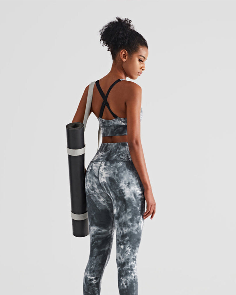 Motion Seamless Sports Bra - Tie Dye Grau vrshWOMENS