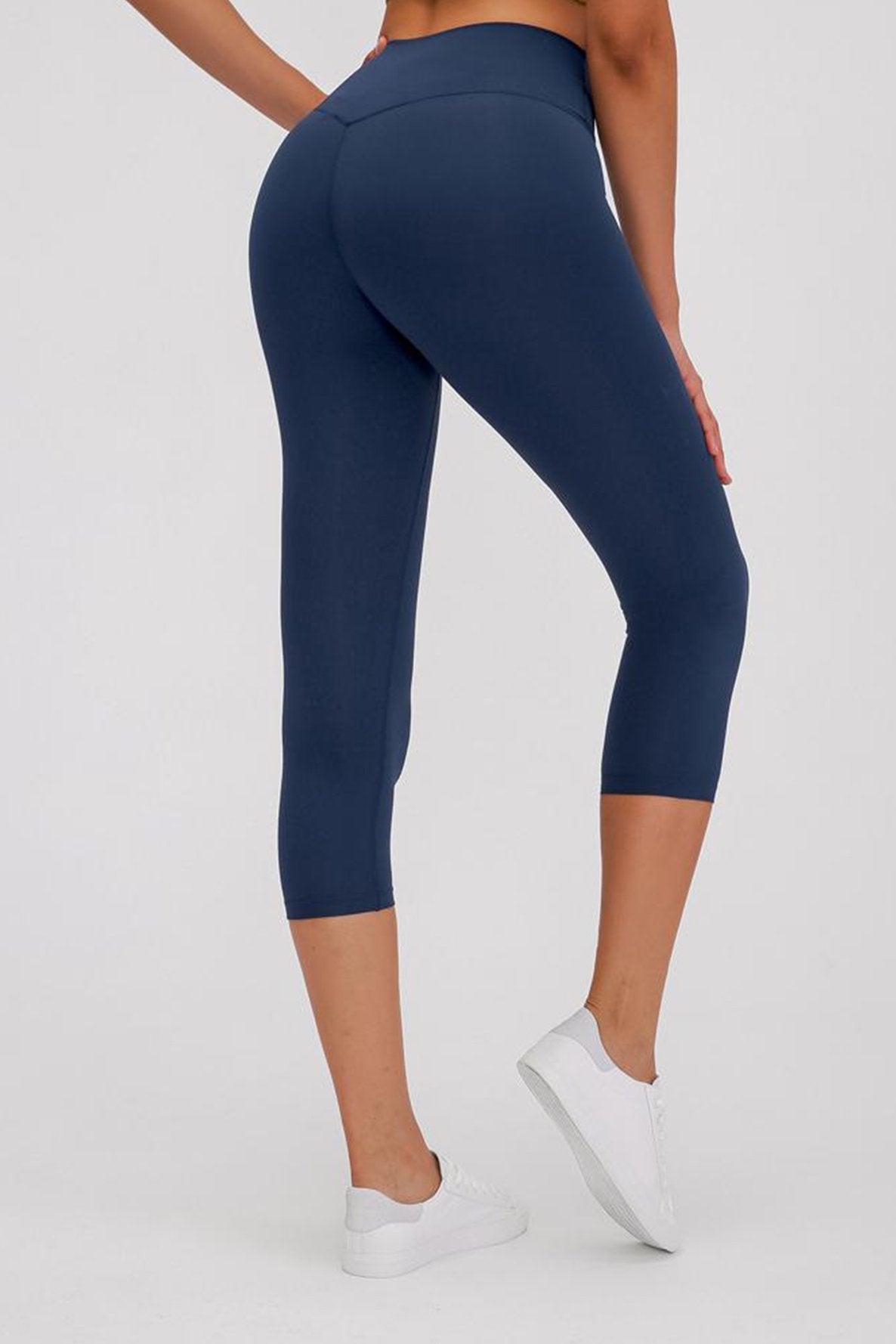 Mindstream Cropped Seamless Leggings vrshWOMENS