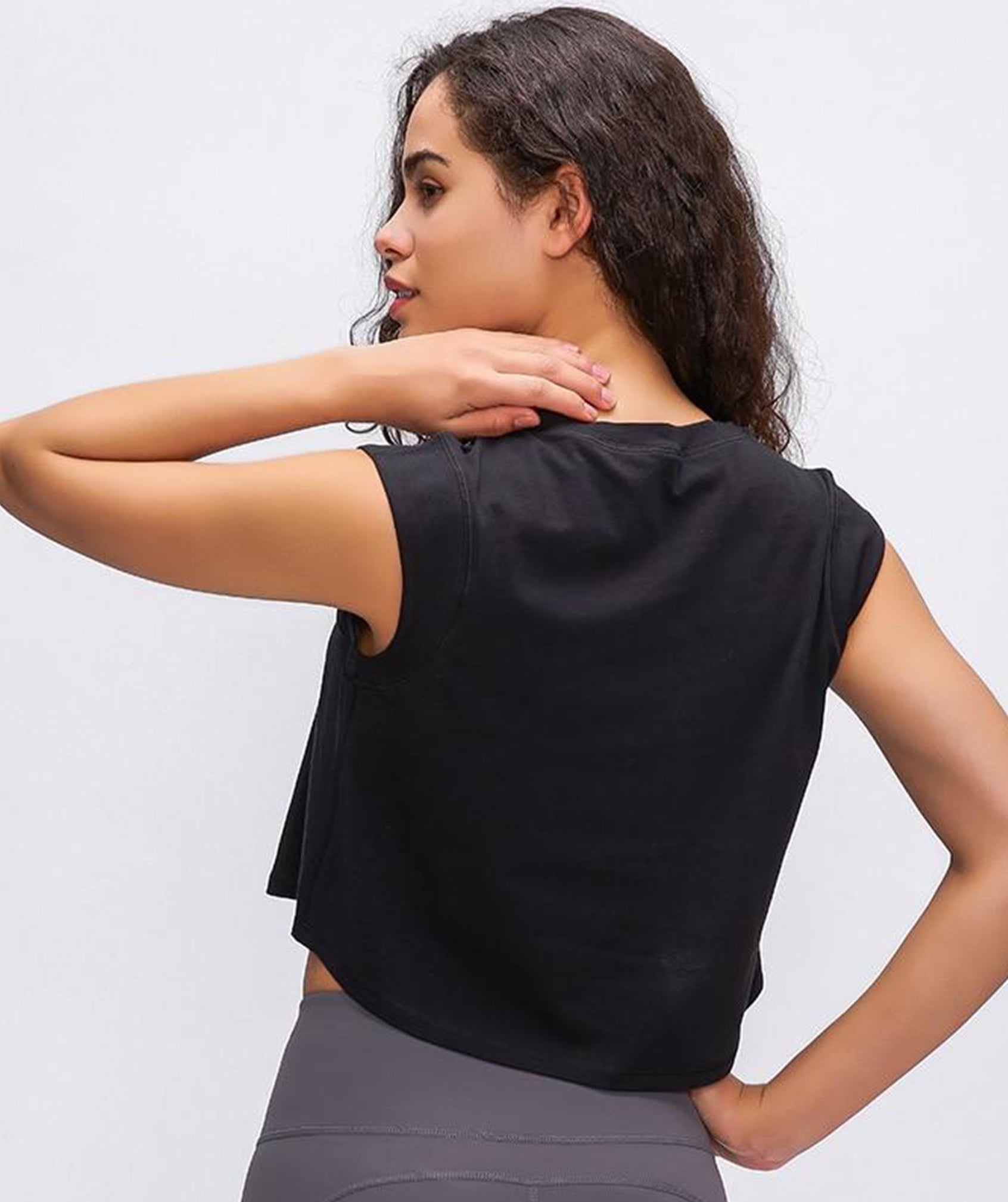 Lightweight Essential Crop Top - Black