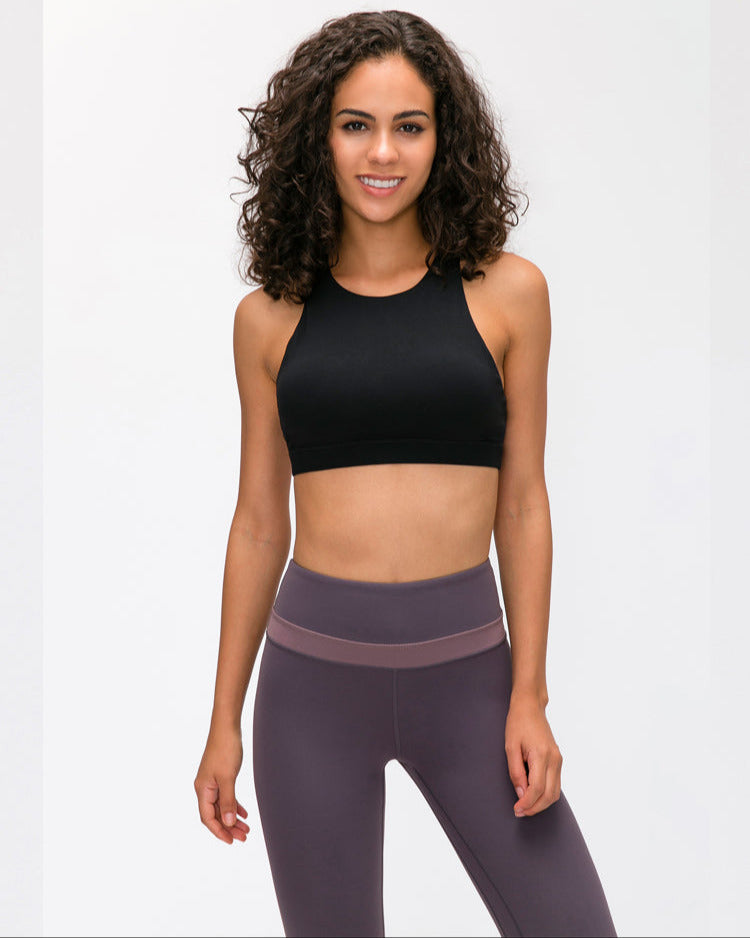 Mindstream Seamless Cross Sports Bra in black