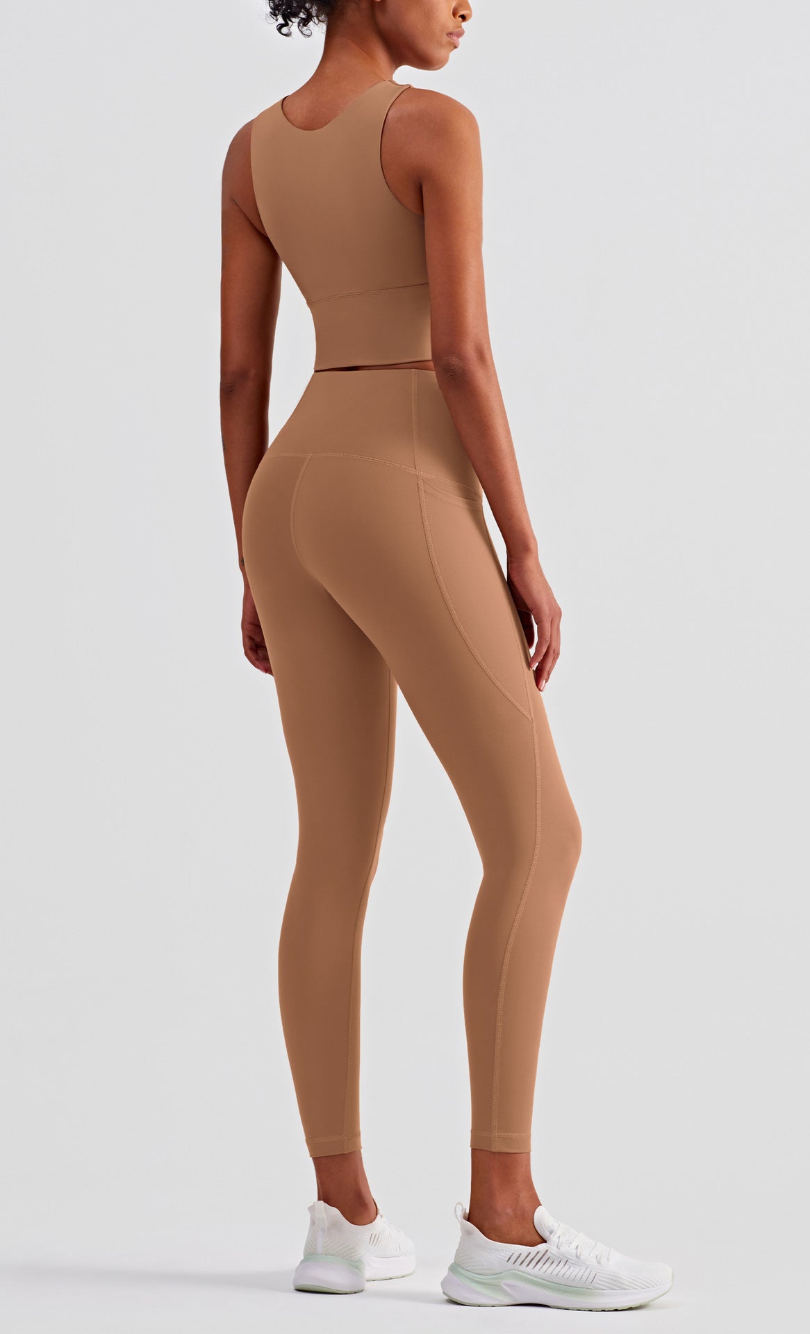 Run Pro Seamless Sports Bra - Caramel vrshWOMENS