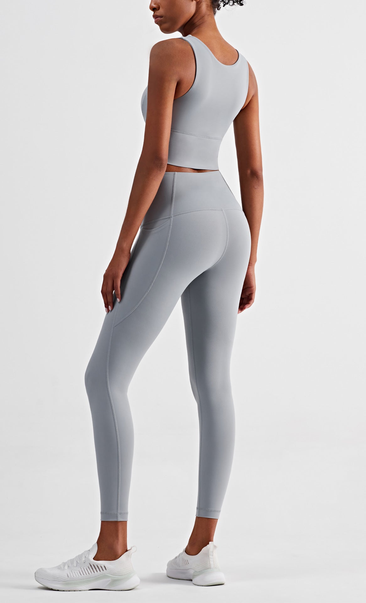 Run Pro Seamless Sports Bra - Grau vrshWOMENS