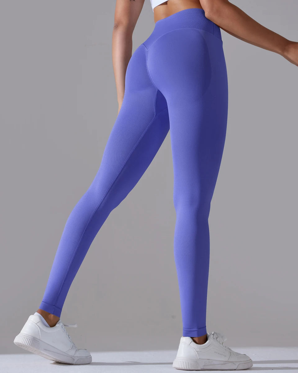 Signature V-Waist Scrunch Leggings vrshAMBITION