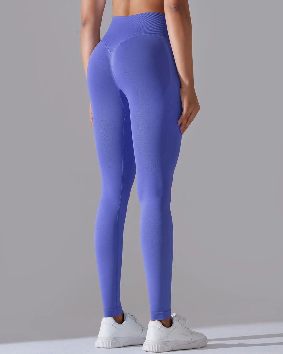 Signature V-Waist Scrunch Leggings