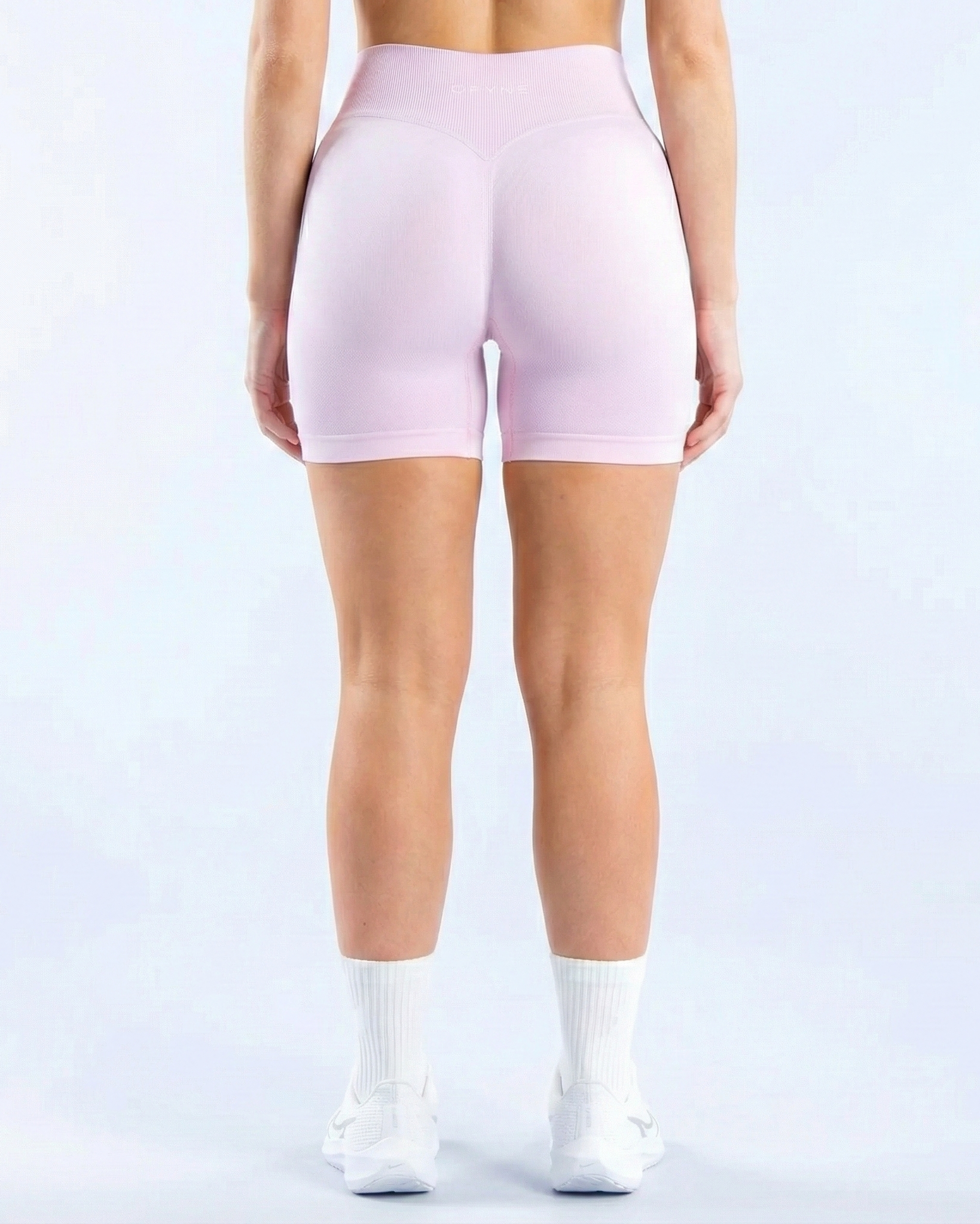 Defined Seamless Scrunch Shorts vrshAMBITION