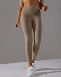 Mindstream Seamless Leggings in purple