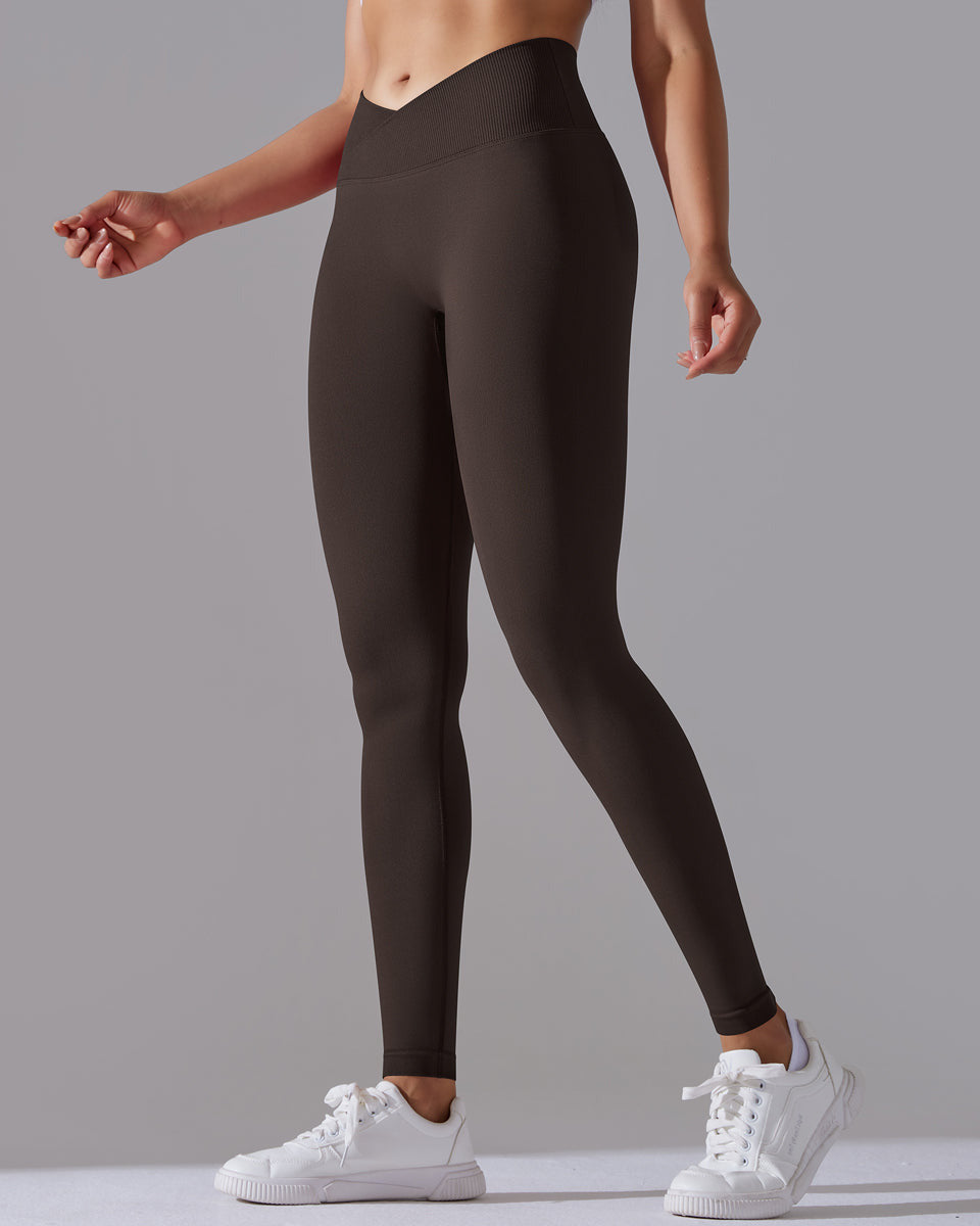 Signature V-Waist Scrunch Leggings vrshAMBITION