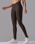 Signature V-Waist Scrunch Leggings