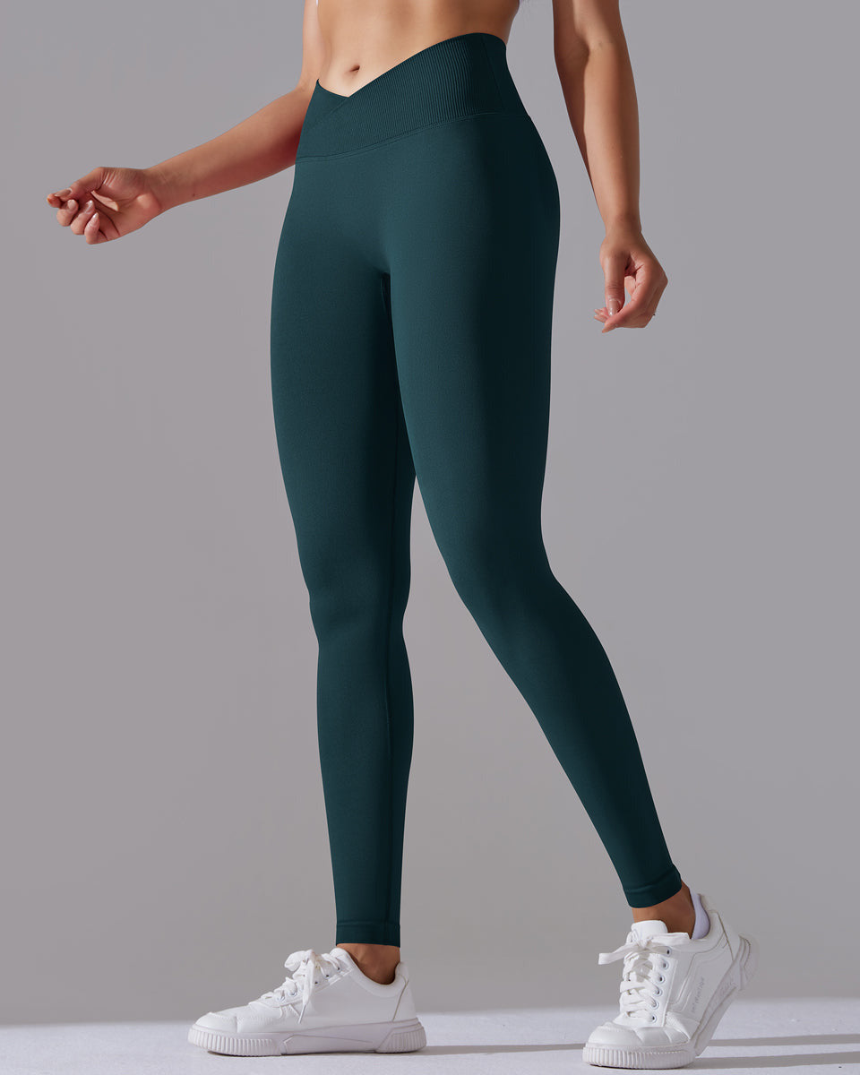 Signature V-Waist Scrunch Leggings vrshAMBITION