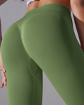 Signature V-Waist Scrunch Leggings