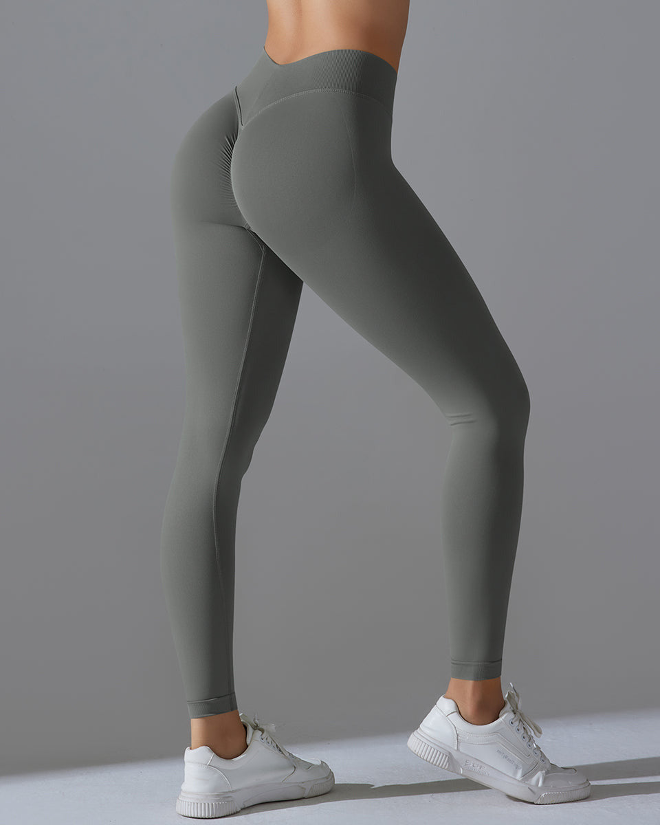 Pure Scrunch V-Back Leggings
