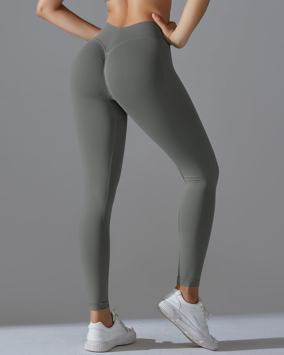 Pure Scrunch V-Back Leggings
